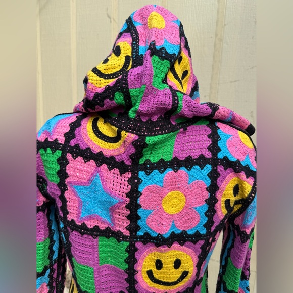 Delia’s Dolls Kill Happy In My Mind Hood Crochet Cardigan 90s Duster Smiley Y2K - Picture 6 of 7